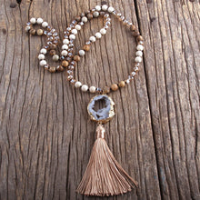 Cargar imagen en el visor de la galería, Semi-precious-Stone-Pendant-Necklace.jpg