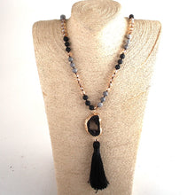 Cargar imagen en el visor de la galería, Semi-precious-Stone-Pendant-Necklace.jpg