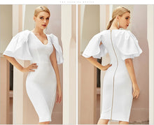 Cargar imagen en el visor de la galería, White Draped Sleeve Classic Dress

