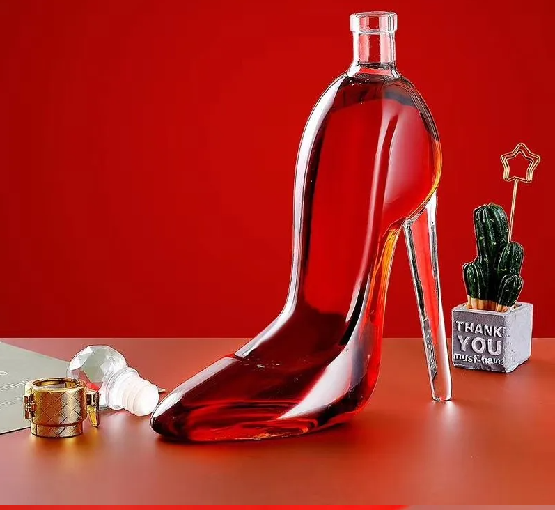 350ml and 700ml High-heeled Shoe Models Red Wine Decanter Empty Bottle, Glass Bottle Thickened Whiskey Decanter