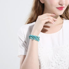 Cargar imagen en el visor de la galería, Clustered Turquoise Stretch Bracelet
